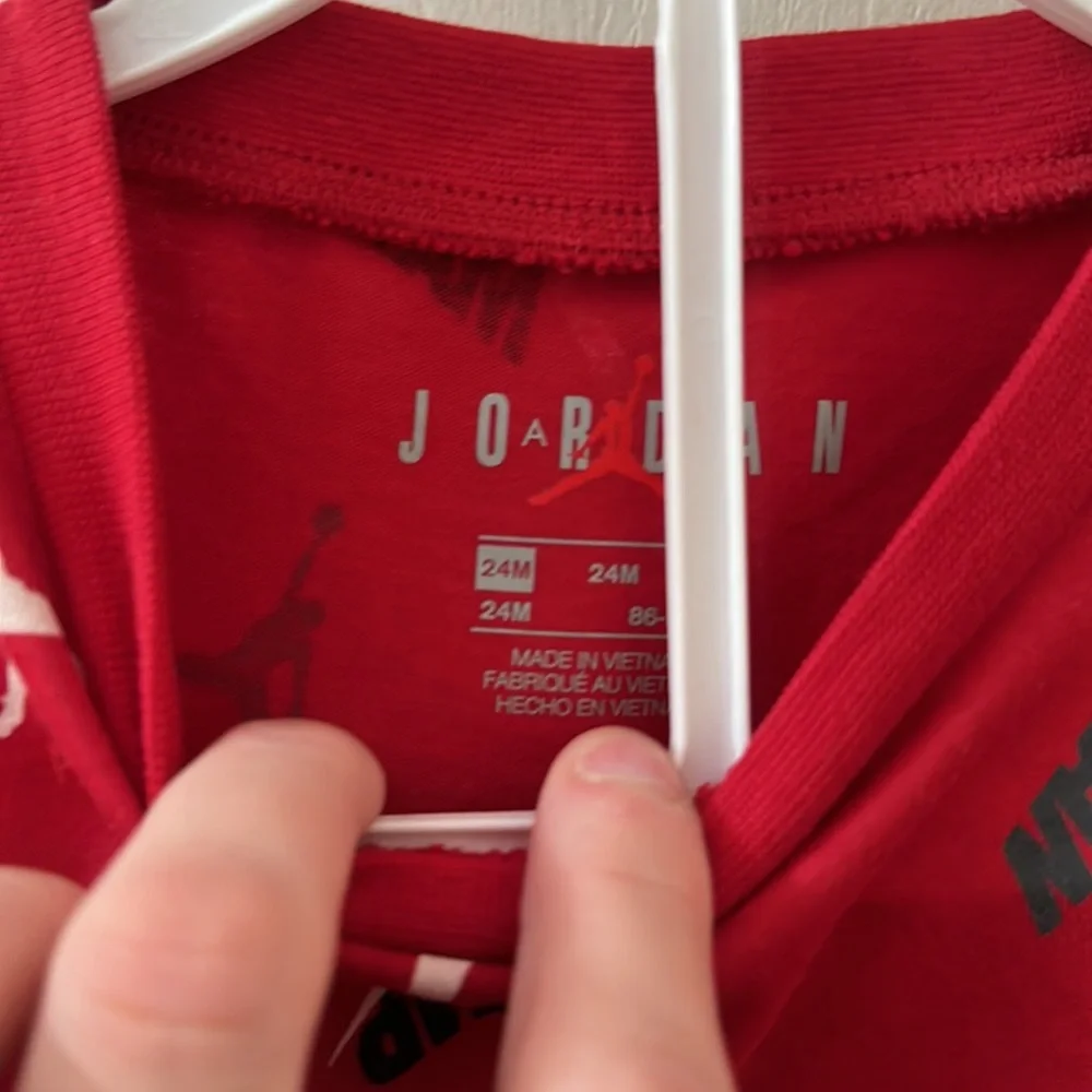JORDAN TWO PIECE OUTFIT: TEE/SHORTS: RED/BLACK: NEW WITH TAGS: SIZE 24 MTH